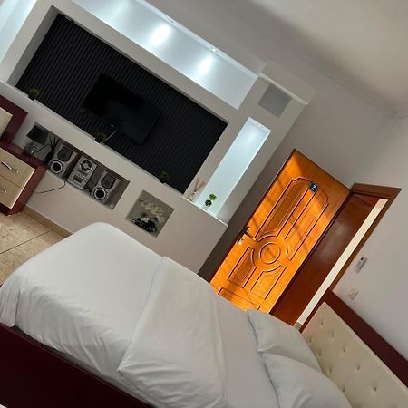 Hotel Kalaja Boks Buitenkant foto