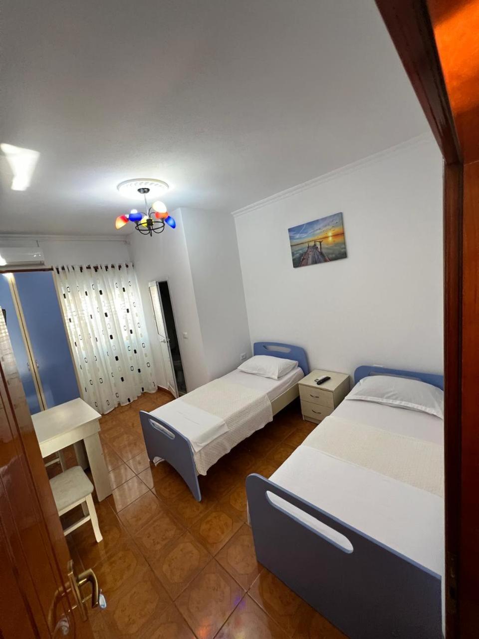 Hotel Kalaja Boks Buitenkant foto