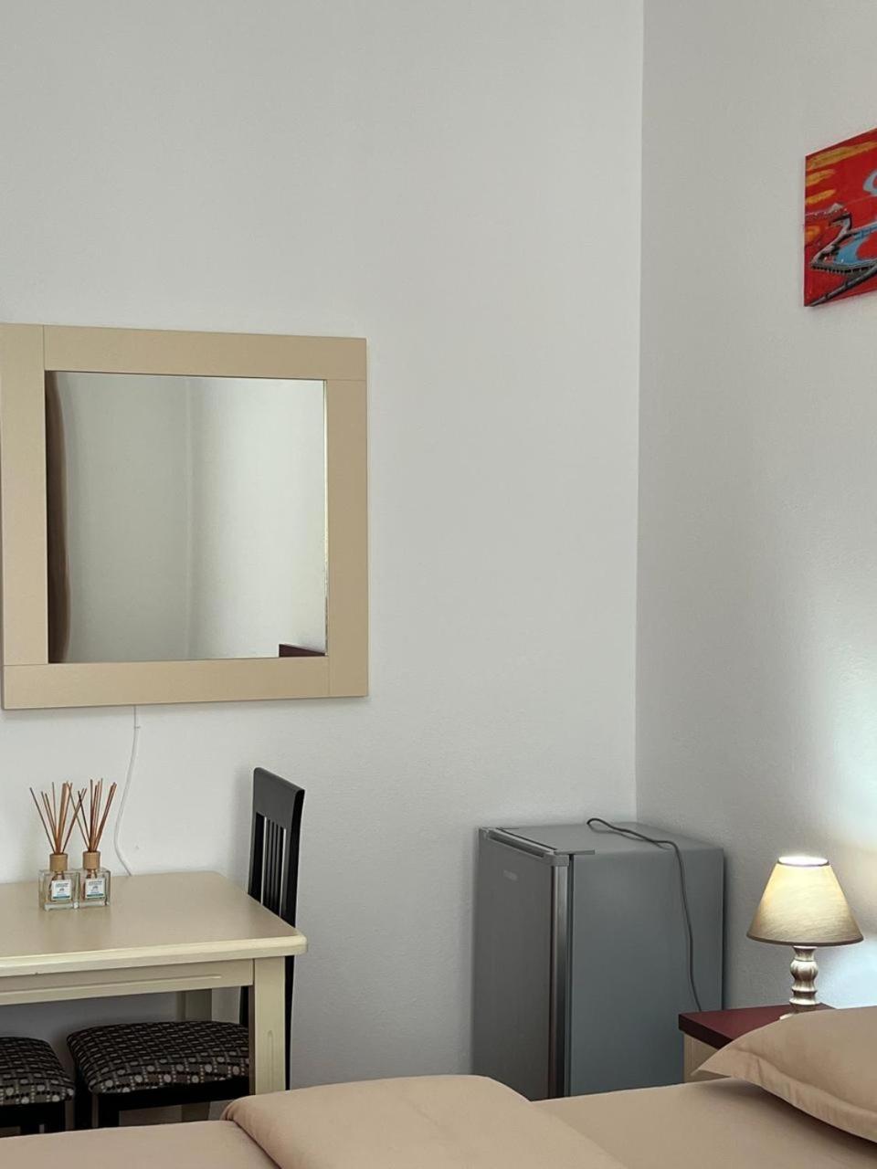 Hotel Kalaja Boks Buitenkant foto